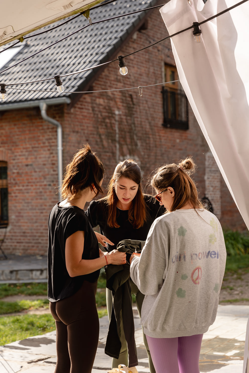 Olga Lipczyńska, obóz jogowy, relacje, zdrowie, aktywność fizyczna, mindfulness, harmonia, medytacja, natura, energia, równowaga, inspiracja, rozwój osobisty, wspólnota, odprężenie, pozytywne doświadczenia, duchowość, dobre samopoczucie, jogiczny styl życia, Fotografia Poznań, fotograf reportażowy, relacje fotograficzne, fotoreportaż, reportaż z życia codziennego, wydarzenia, storytelling, emocje, kreatywność, uchwycenie chwil, fotografowanie momentów, fotografia dokumentalna, fotografia reportażowa Poznań, profesjonalna fotografia eventowa